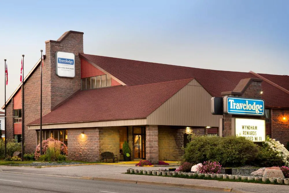 Travelodge by Wyndham North Bay hotel hero