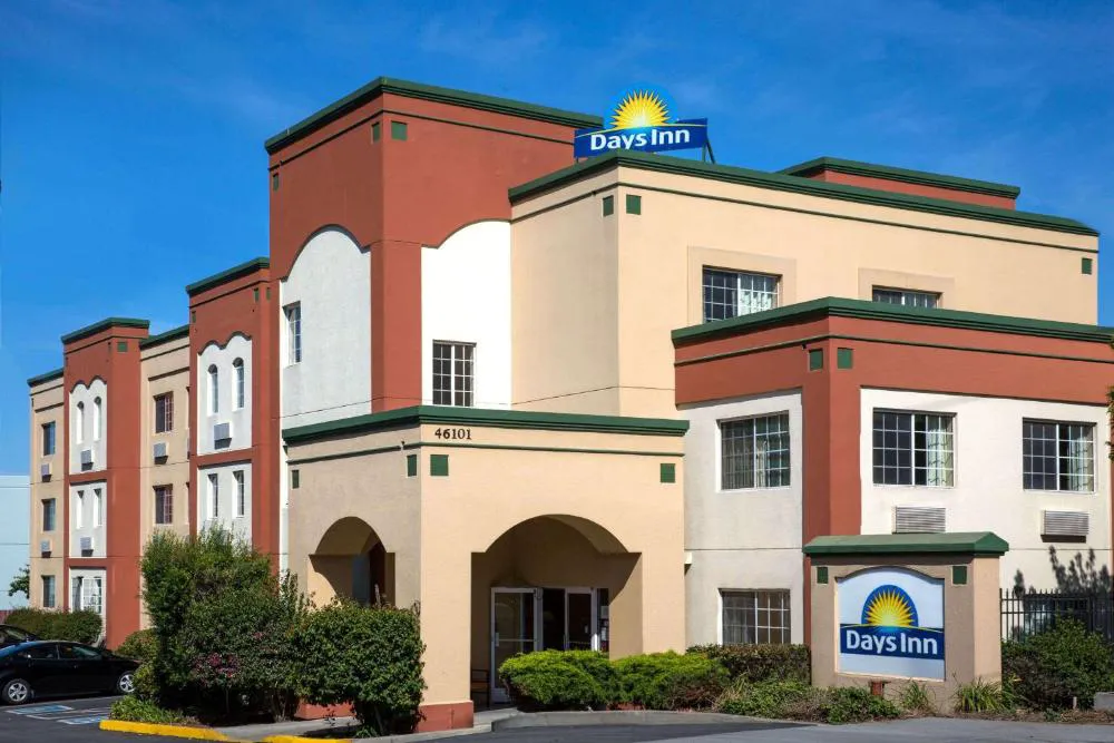 Days Inn by Wyndham Fremont hotel hero