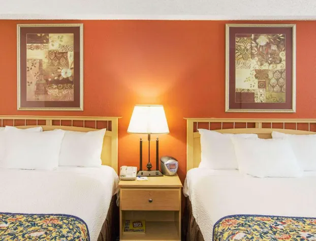 Days Inn by Wyndham Fremont hotel detail image 4