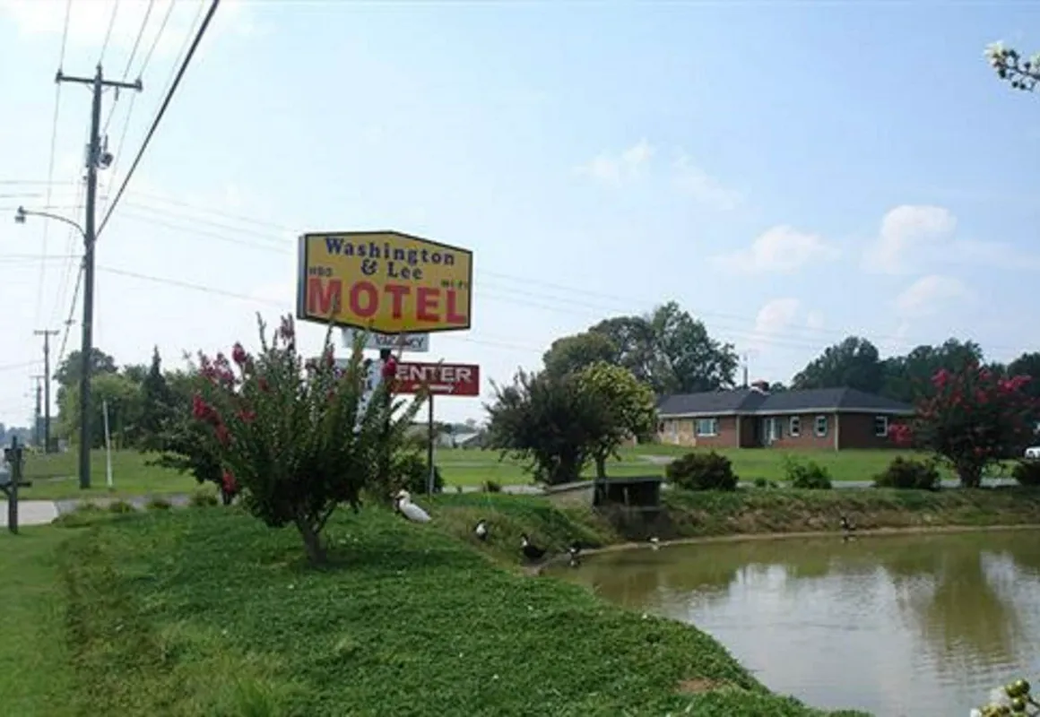Washington & Lee Motel hotel hero