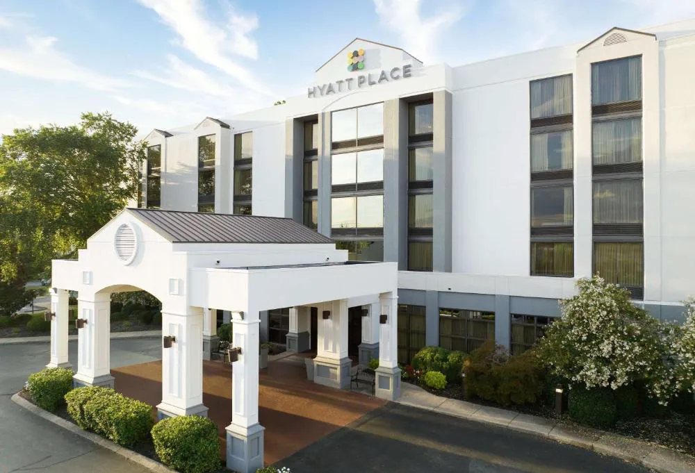 Hyatt Place Nashville Opryland hotel hero