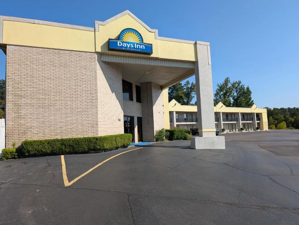 Days Inn by Wyndham Arcadia Louisiana hotel hero