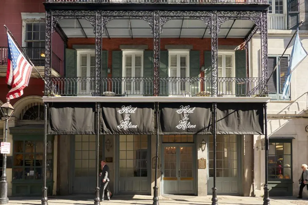 Roami at St. Helene hotel hero