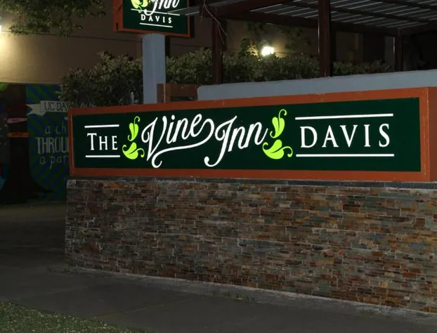 The Vine Inn Davis hotel detail image 2