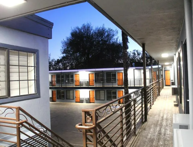 The Vine Inn Davis hotel detail image 3