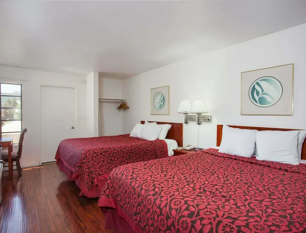 Days Inn by Wyndham Orange Anaheim hotel detail image 3