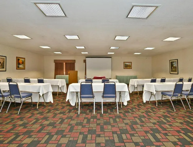 Ramada by Wyndham Kent Seattle Area hotel detail image 1