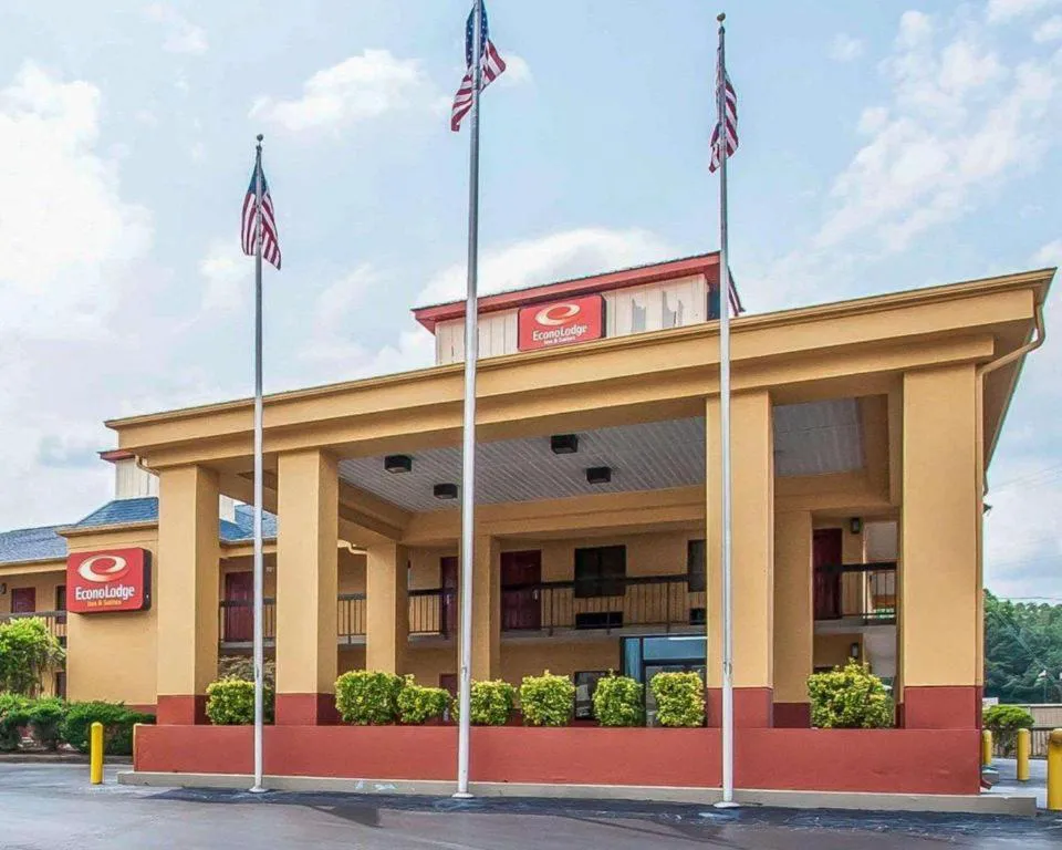 Econo Lodge Inn & Suites I-20, exit 73 hotel hero