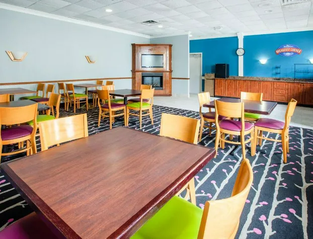 Baymont by Wyndham Northwood hotel detail image 3