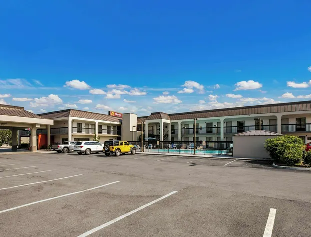 Clarion Inn Cleveland near University hotel detail image 3