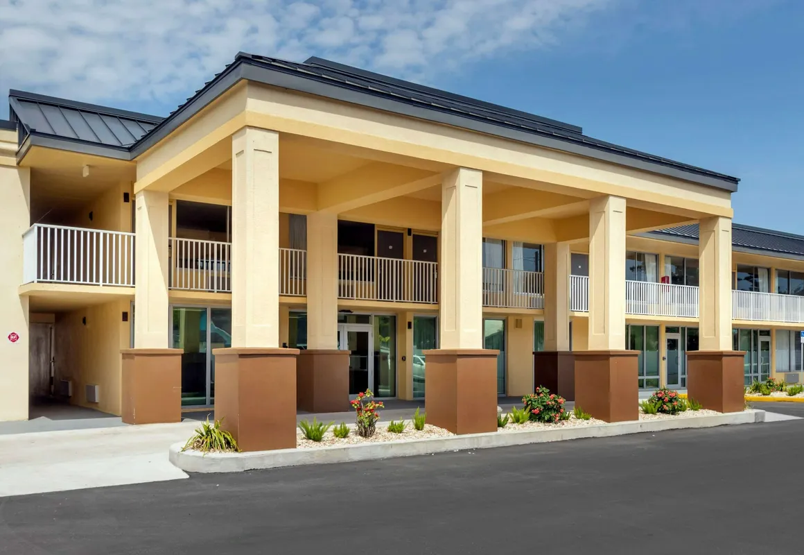 Quality Inn Saint Petersburg North-Tampa Bay hotel hero