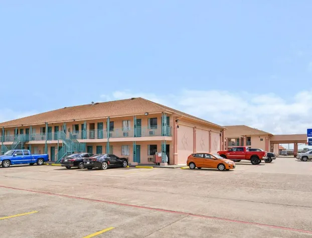 Americas Best Value Inn Clute Lake Jackson hotel detail image 1