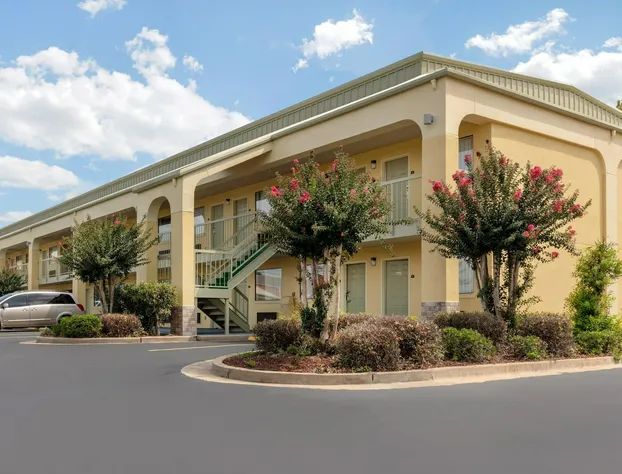 Quality Inn McComb hotel detail image 1