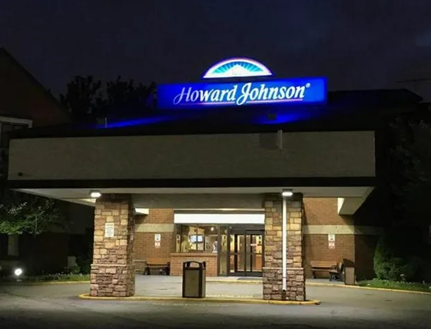 Howard Johnson Hotel by Wyndham Newark Airport hotel detail image 1