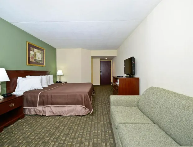 Howard Johnson Hotel by Wyndham Newark Airport hotel detail image 4