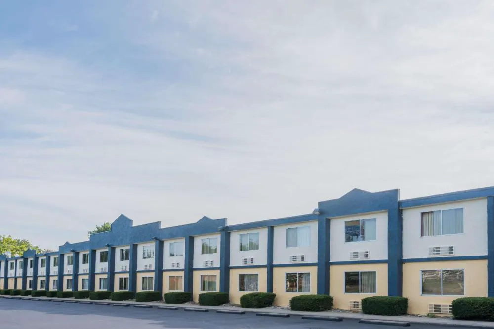 Columbus Grand Hotel & Banquet Center hotel hero