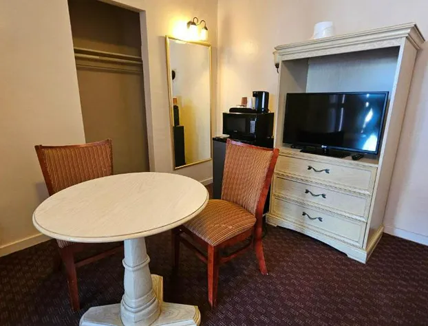 El Camino Inn hotel detail image 4