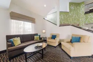 Rodeway Inn Knoxville North hotel detail image 1