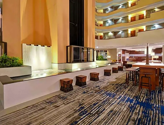 Embassy Suites Charleston hotel detail image 4