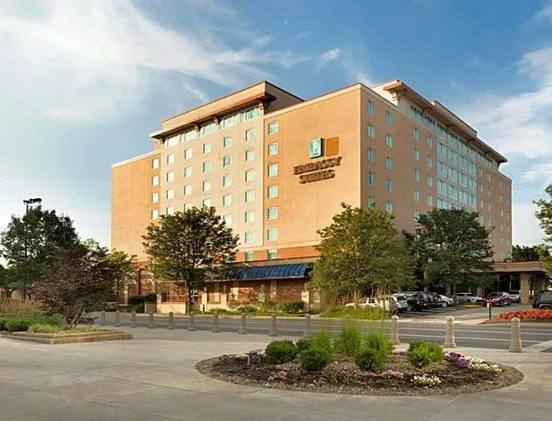 Embassy Suites Charleston hotel detail image 2