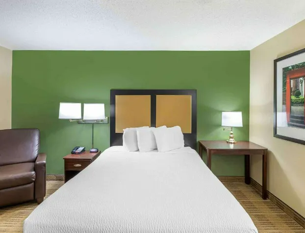 Extended Stay America Select Suites - Milwaukee - Wauwatosa hotel detail image 3