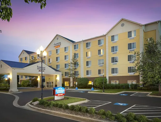 Fairfield Inn and Suites by Marriott Chicago Midway Airport hotel detail image 1
