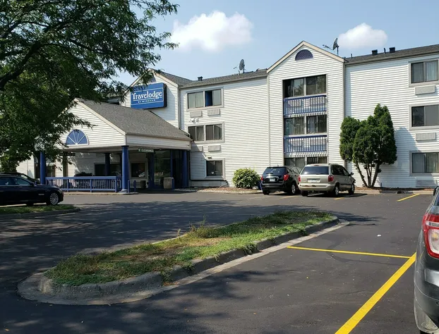 Travelodge by Wyndham Brooklyn Center hotel detail image 1