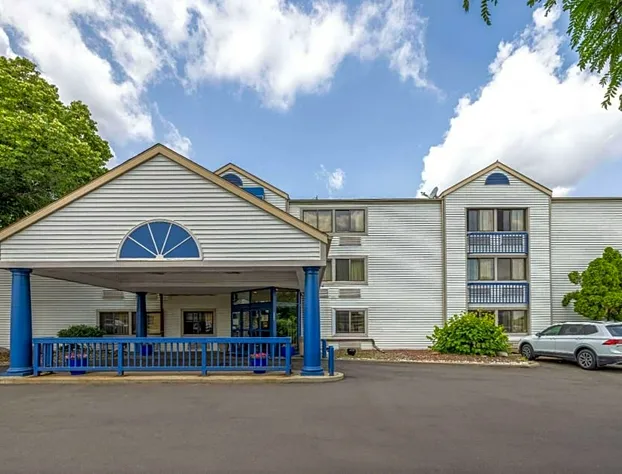 Travelodge by Wyndham Brooklyn Center hotel detail image 2