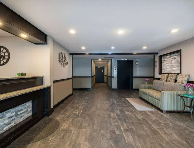 Travelodge by Wyndham Brooklyn Center hotel detail image 3