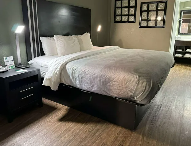 Quality Inn & Suites near Panama City Beach hotel detail image 3