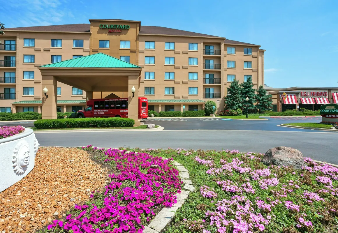 Courtyard by Marriott Chicago Midway Airport hotel hero