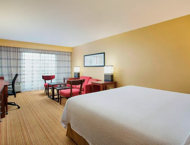 Courtyard by Marriott Chicago Midway Airport hotel detail image 4