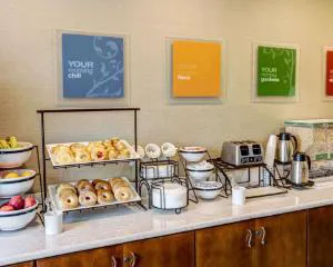 Comfort Inn & Suites North Greenfield hotel detail image 4