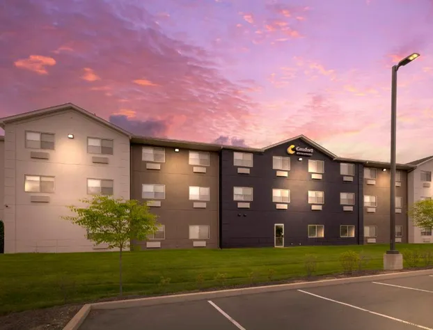 Comfort Inn & Suites North Greenfield hotel detail image 4