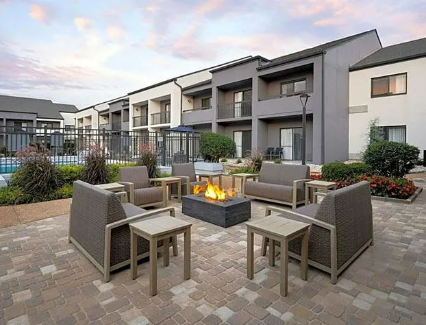 Courtyard by Marriott Atlanta Duluth/Gwinnett Place hotel detail image 2