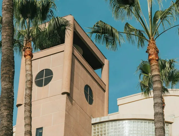 Courtyard by Marriott Los Angeles LAX/Century Boulevard hotel detail image 2