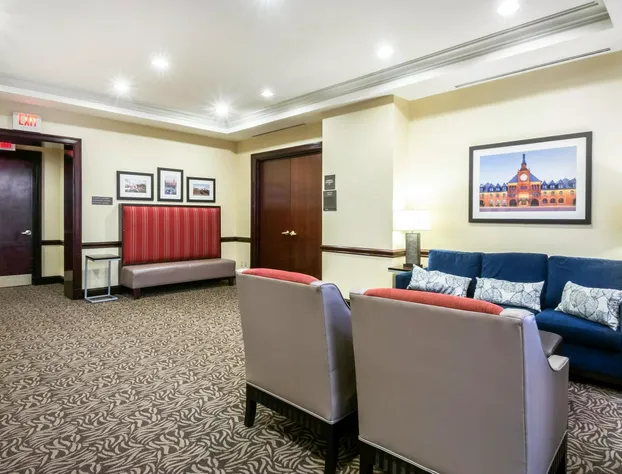 Comfort Suites at Woodbridge hotel detail image 4