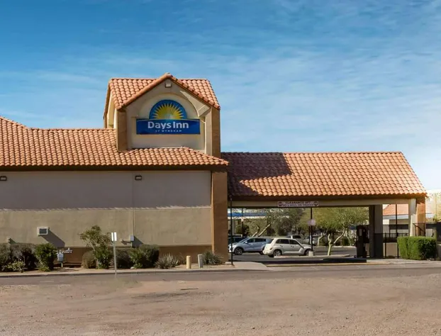 Days Inn by Wyndham Phoenix North hotel detail image 1