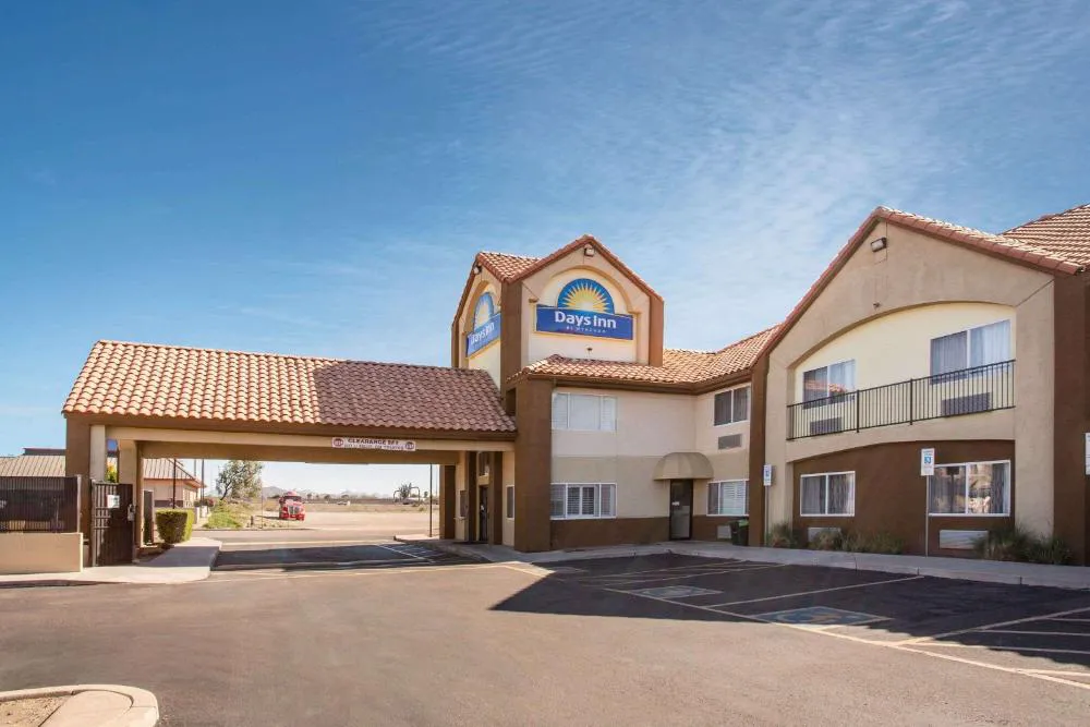 Days Inn by Wyndham Phoenix North hotel hero