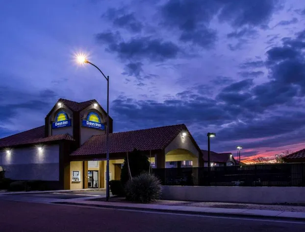 Days Inn by Wyndham Phoenix North hotel detail image 4