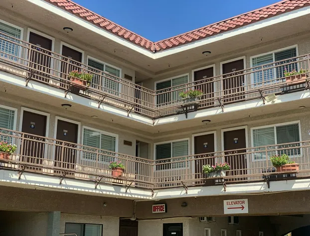 Days Inn by Wyndham Alhambra CA hotel detail image 3