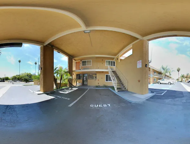 Riverside Inn & Suites hotel detail image 2