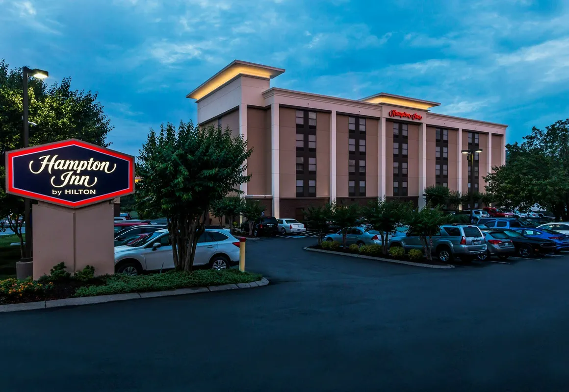 Hampton Inn Bellevue / Nashville-I-40 West hotel hero