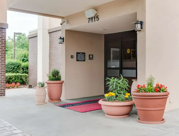 Hampton Inn Bellevue / Nashville-I-40 West hotel detail image 2