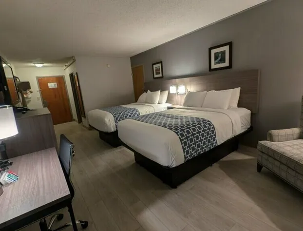 Clarion Inn & Suites and Convention Center hotel detail image 2