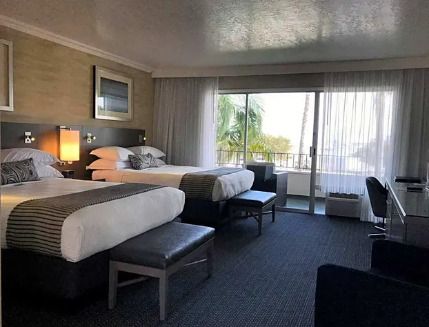 West Beach Inn, a Coast Hotel hotel detail image 4