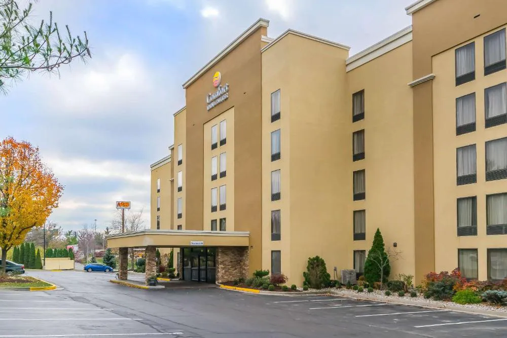 Comfort Inn & Suites Lexington - Hamburg I-75 hotel hero