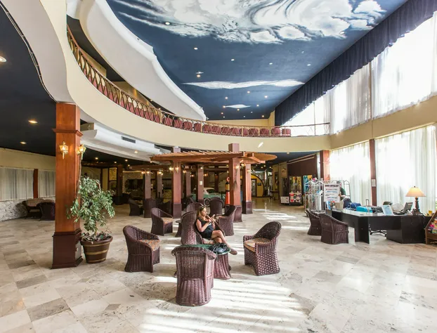 Thunderbird Beach Hotel hotel detail image 1