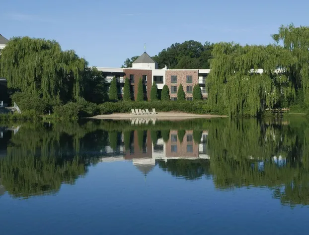 Inn On Woodlake hotel detail image 3