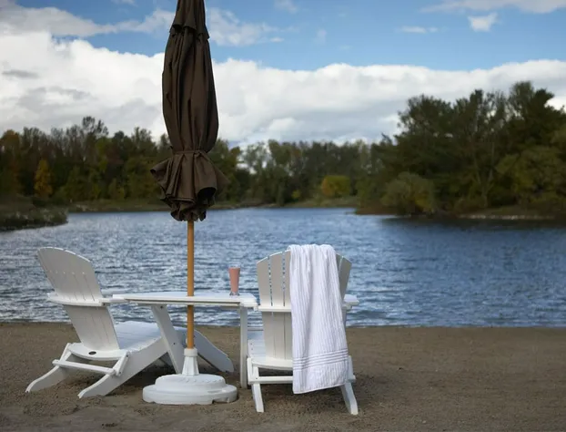 Inn On Woodlake hotel detail image 4